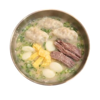Korean Rice Cake Dumpling Soup (Ttuk Man Do Guk)