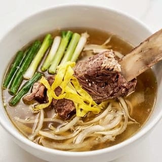 King Short Rib Soup (Wang Galbi Tang)